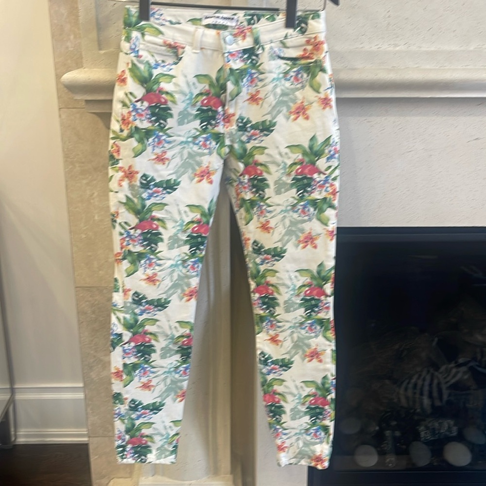 American Apparel Floral print skinny jeans. Stretchy. Size 29. Never worn.